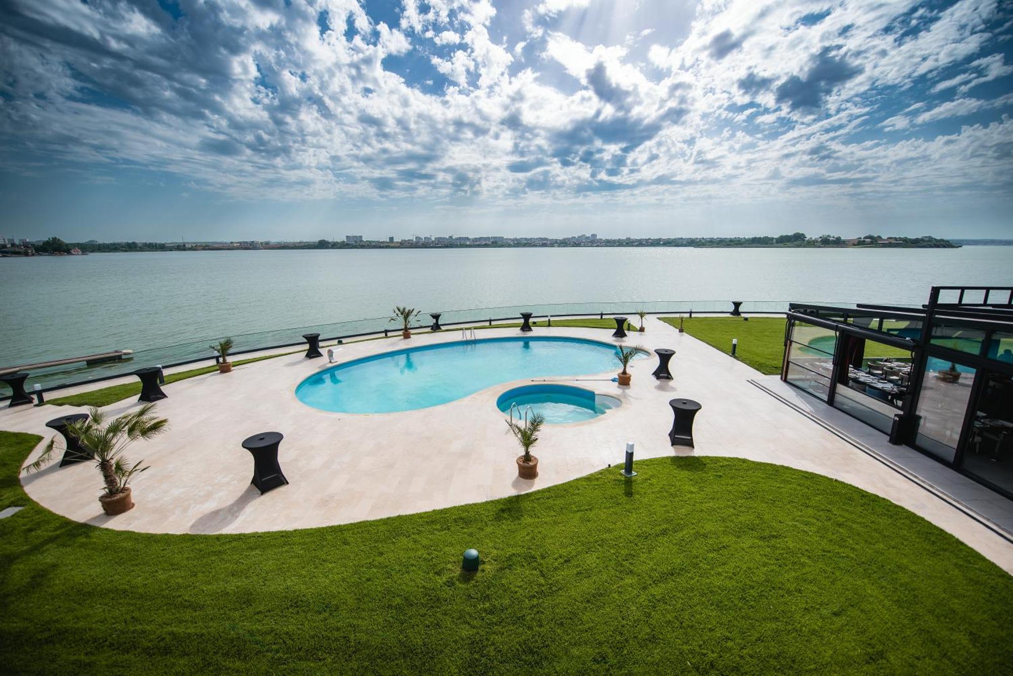 Belinda Hotel Mamaia Adults Only Exterior photo