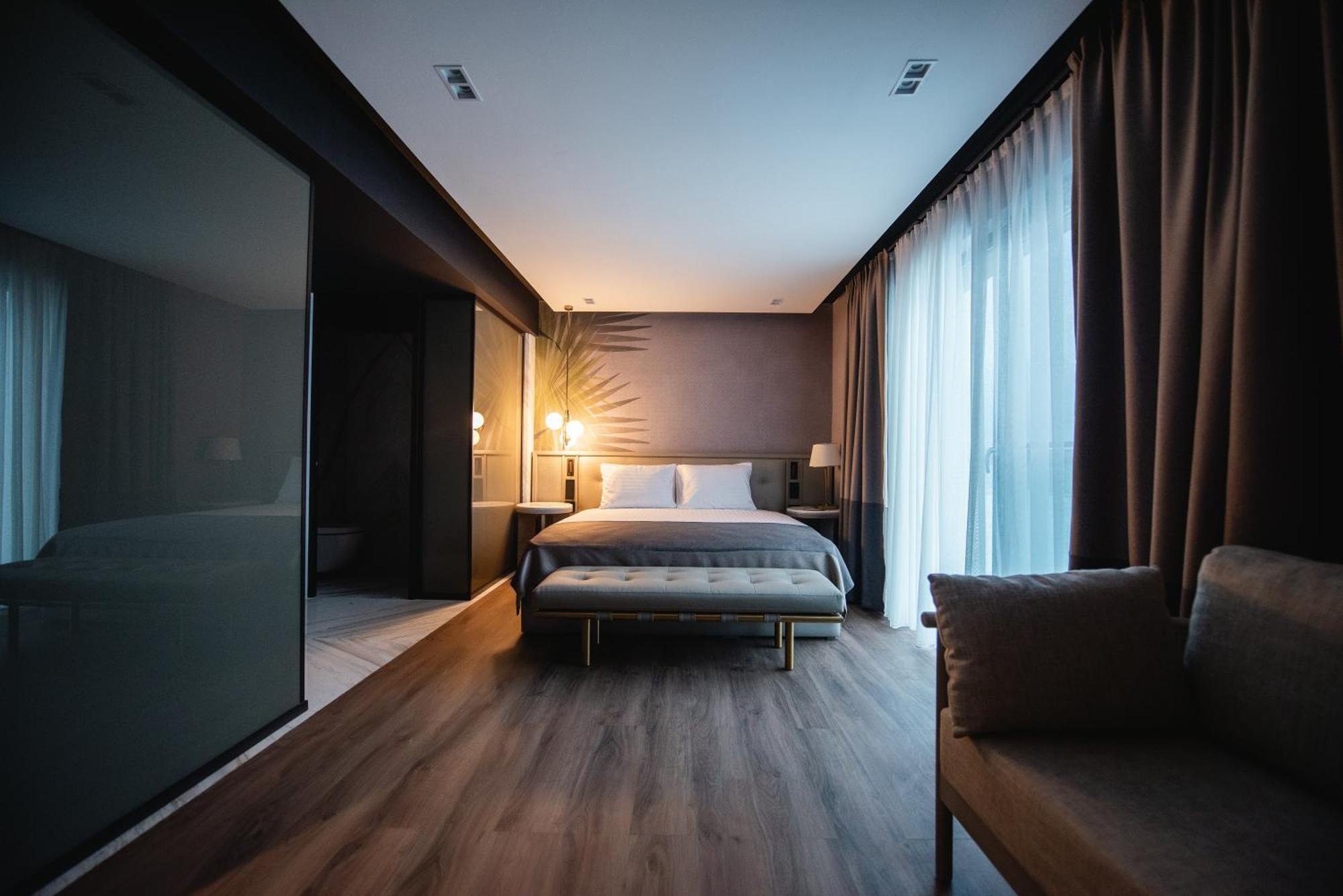 Belinda Hotel Mamaia Adults Only Exterior photo