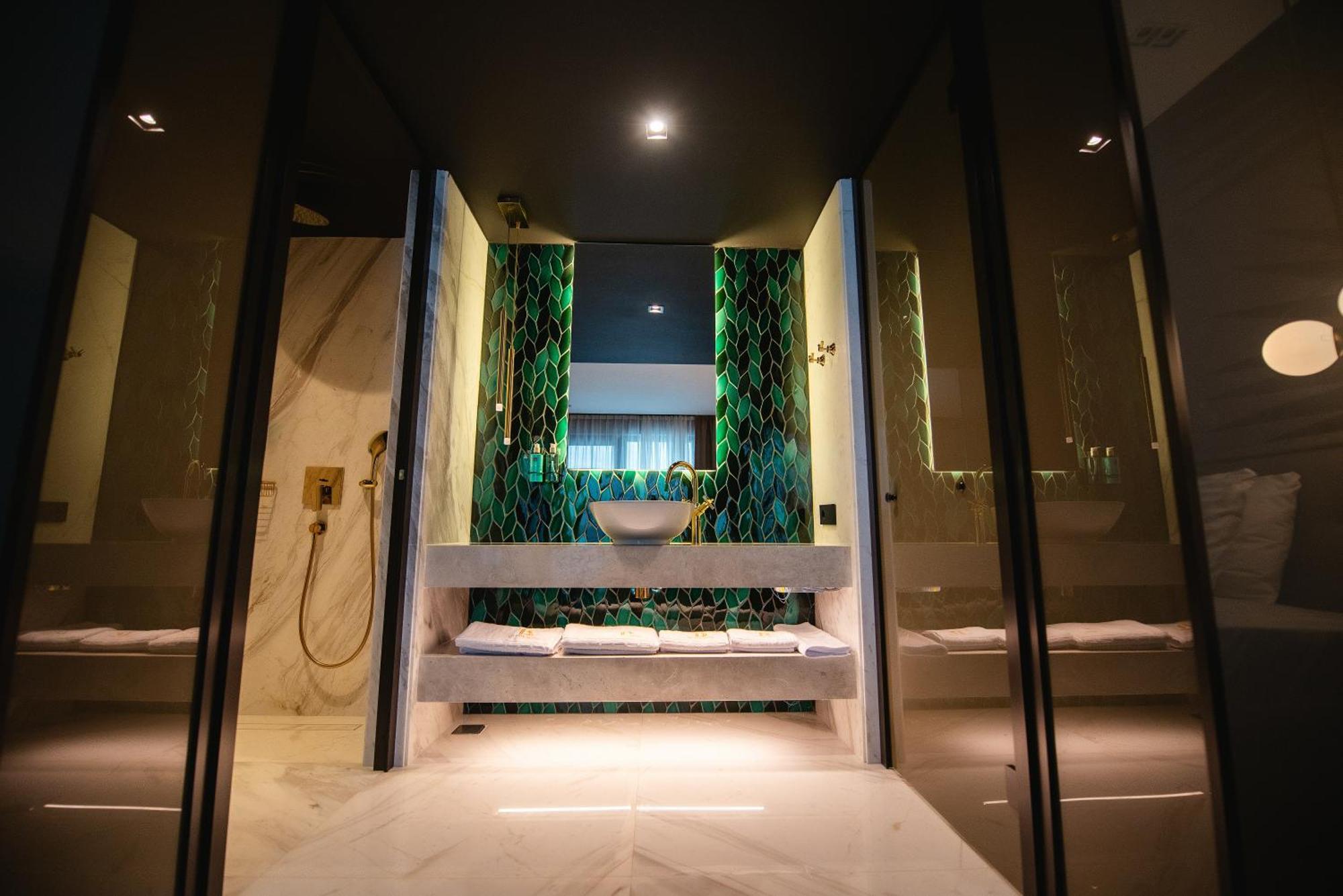 Belinda Hotel Mamaia Adults Only Exterior photo