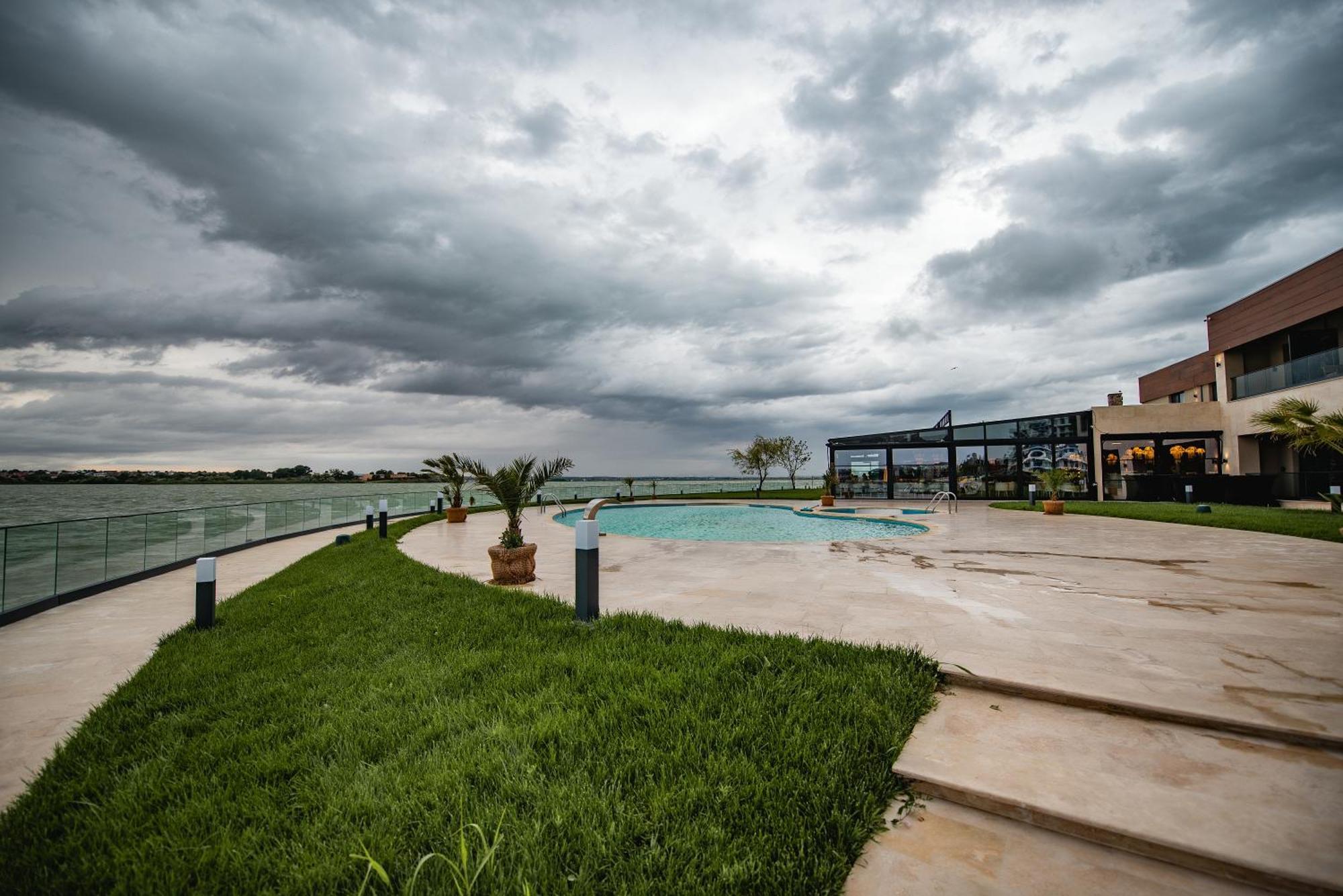 Belinda Hotel Mamaia Adults Only Exterior photo