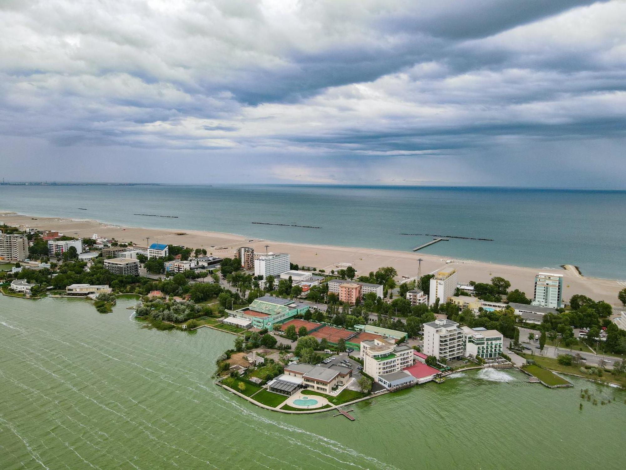 Belinda Hotel Mamaia Adults Only Exterior photo